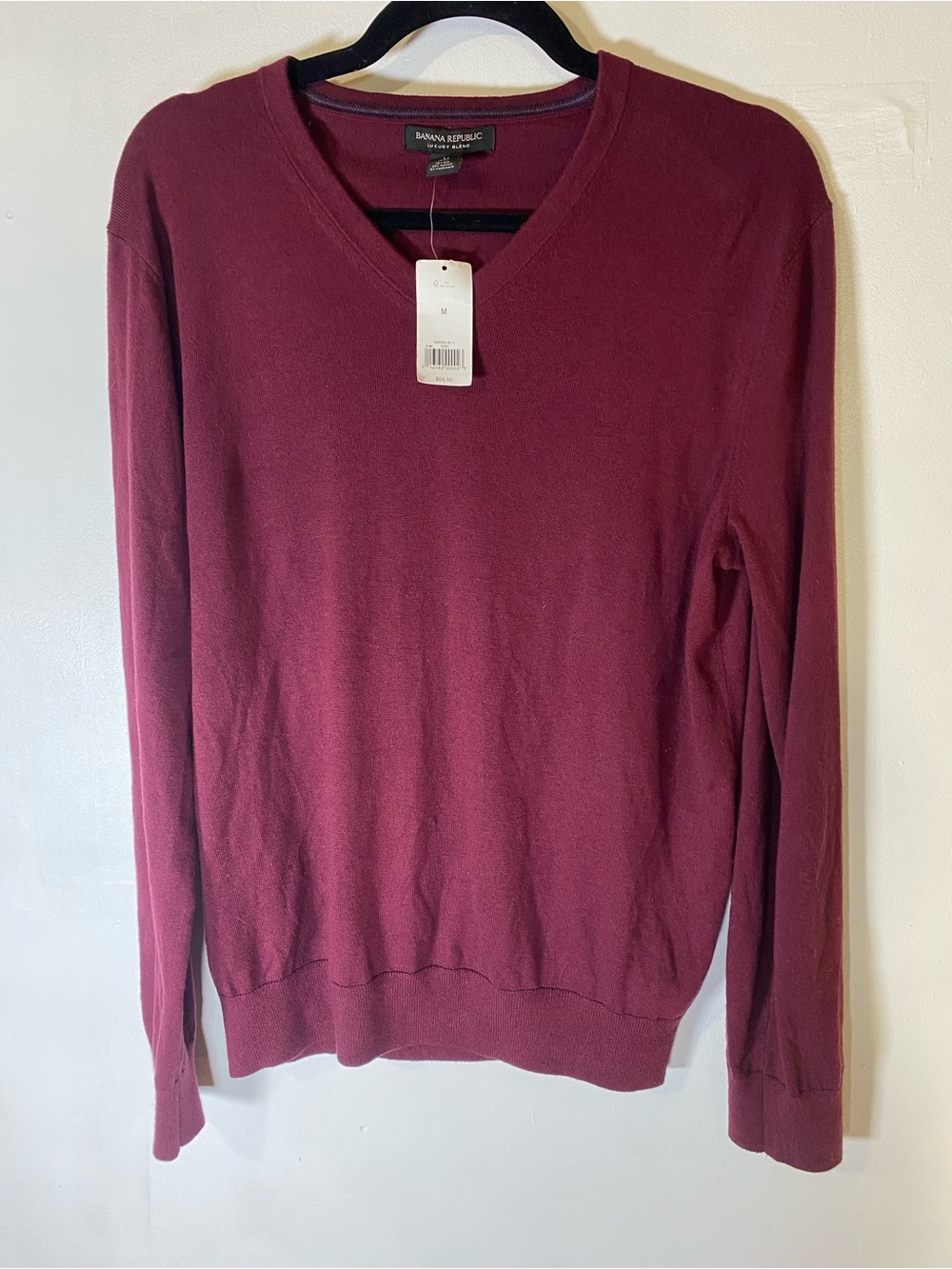 Banana Republic Silk Cashmere Sweater V Neck Quiet Money Capsule Basic NWT - Picture 2 of 7